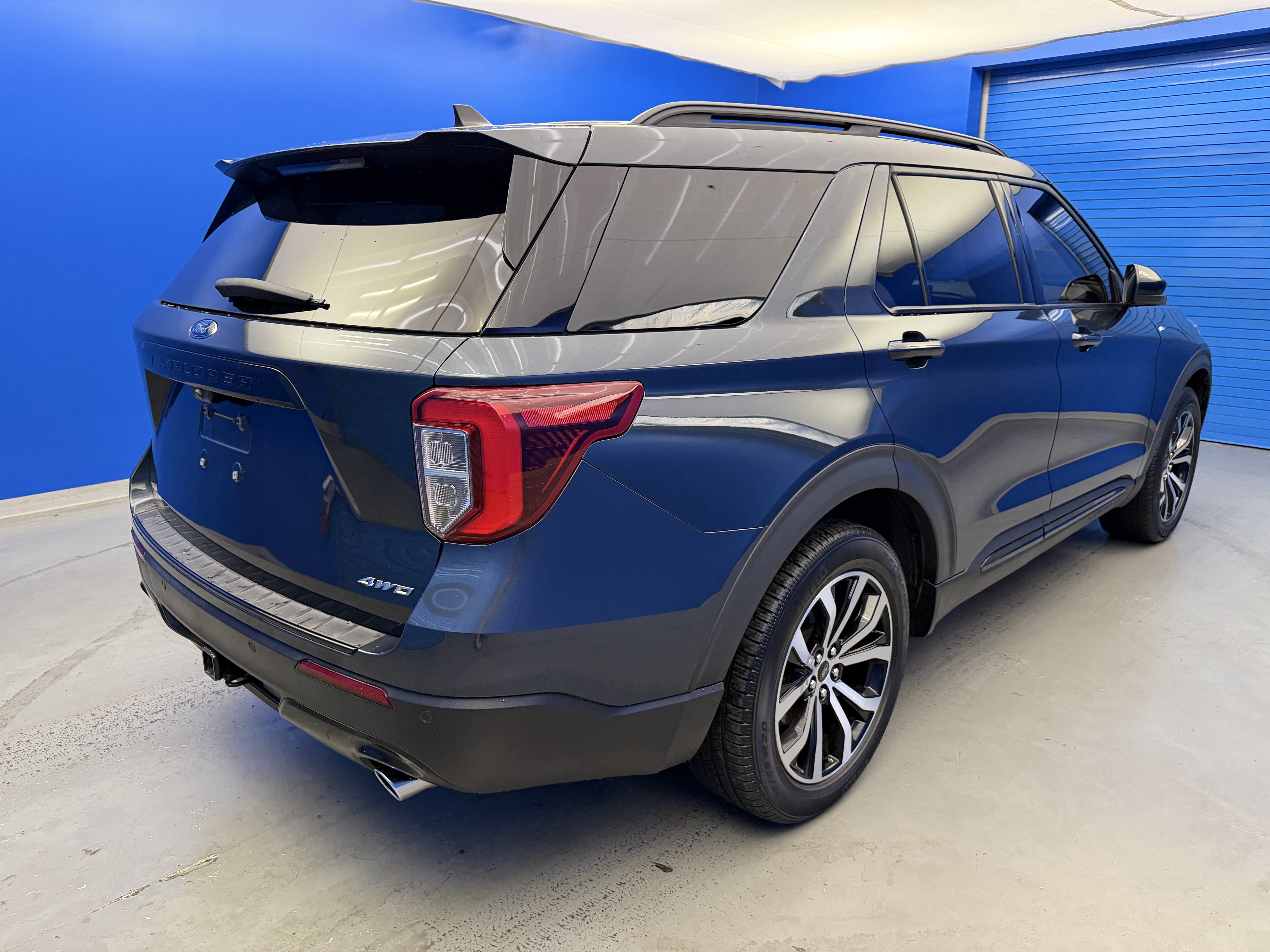 Used 2023 Ford Explorer ST-Line w/ Class IV Trailer Tow Package AWD/4WD image 7