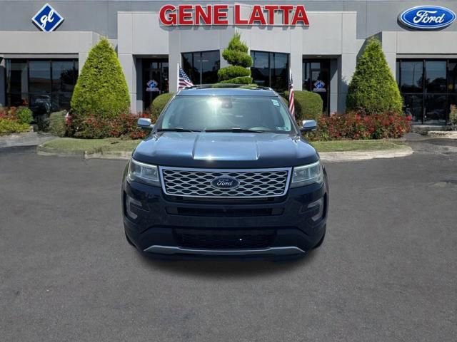 Used 2017 Ford Explorer Platinum image 2