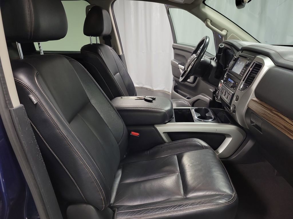 Used 2017 Nissan Titan SL image 26