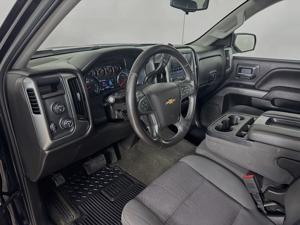 Used 2018 Chevrolet Silverado 1500 LT w/ All Star Edition AWD/4WD image 9