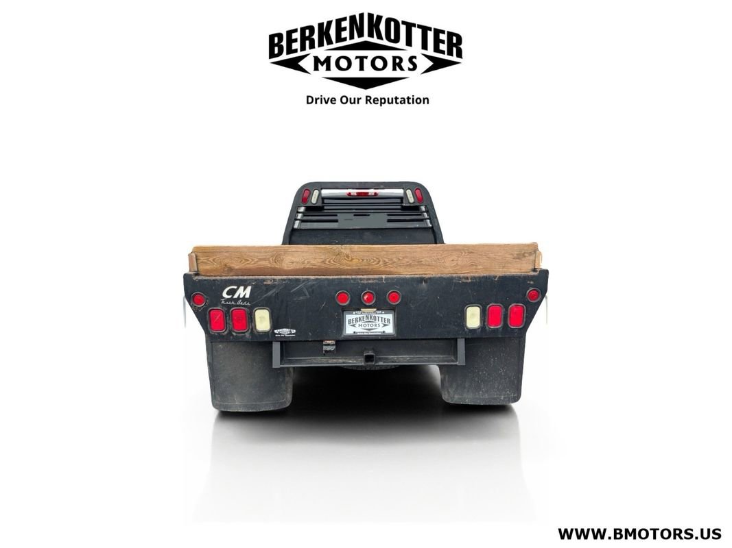 Used 2008 GMC Sierra 3500 W/T w/ Work Truck Preferred Package AWD/4WD image 4