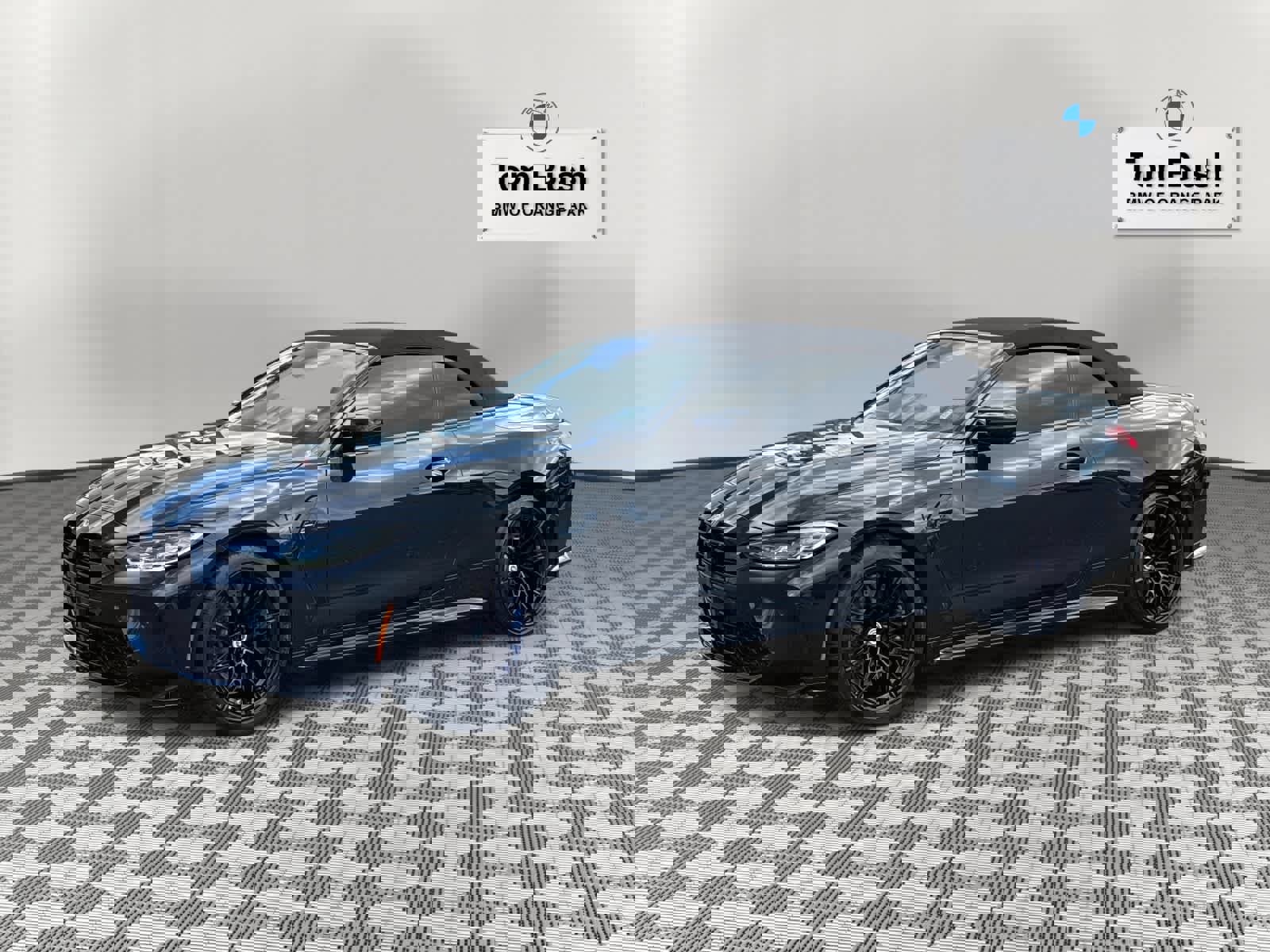 Used 2023 BMW M4 xDrive Competition w/ Executive Package image 3