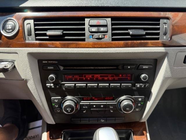 Used 2011 BMW 328i xDrive Sedan AWD/4WD image 27