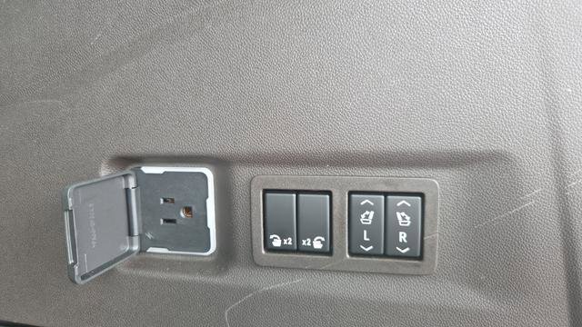 Used 2023 GMC Yukon XL Denali w/ LPO, Floor Liner Package RWD image 21