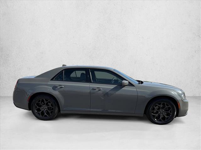 Used 2019 Chrysler 300 S image 4