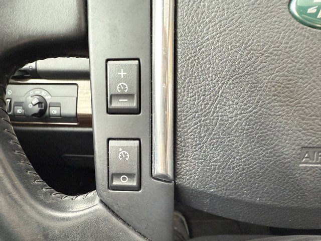 Used 2011 Land Rover LR2 HSE image 21