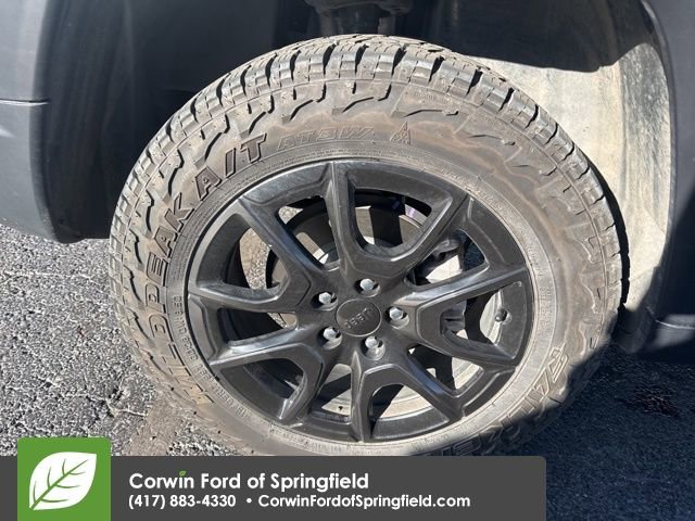 Used 2024 Jeep Compass Trailhawk image 8