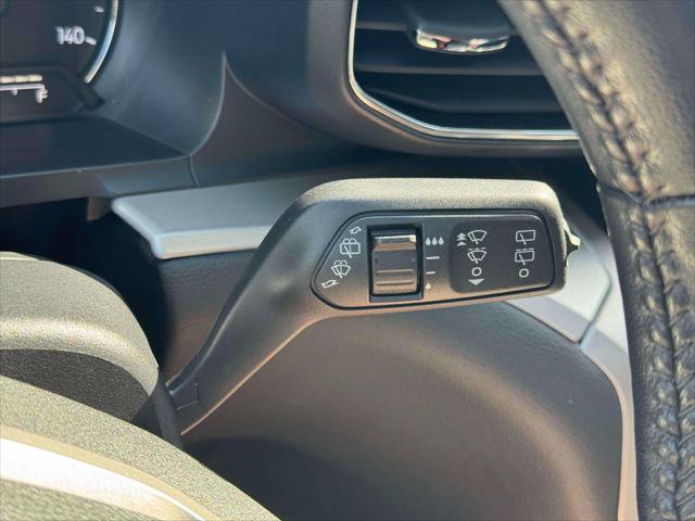 Used 2022 Ford Explorer XLT w/ Equipment Group 202A AWD/4WD image 26
