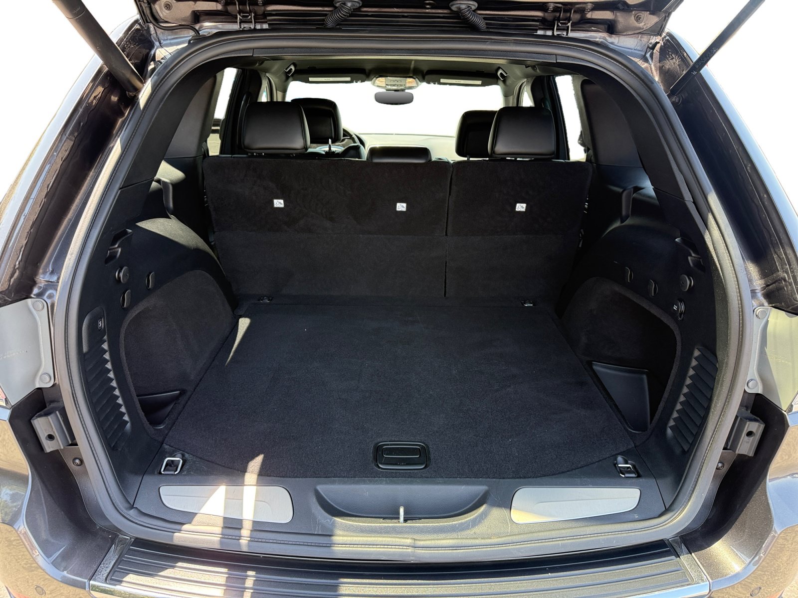 Used 2018 Jeep Grand Cherokee Limited RWD image 17