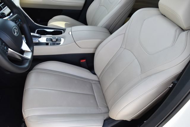 Used 2025 INFINITI QX60 Luxe w/ Lighting Package (N94) image 16