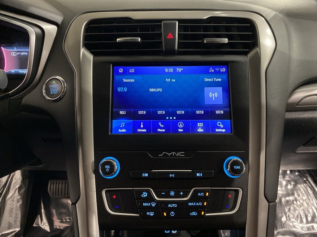 Used 2020 Ford Fusion SE image 13