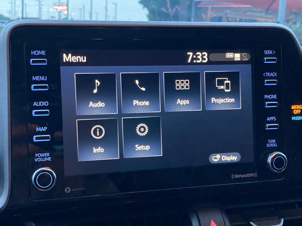 Used 2020 Toyota C-HR LE FWD image 19