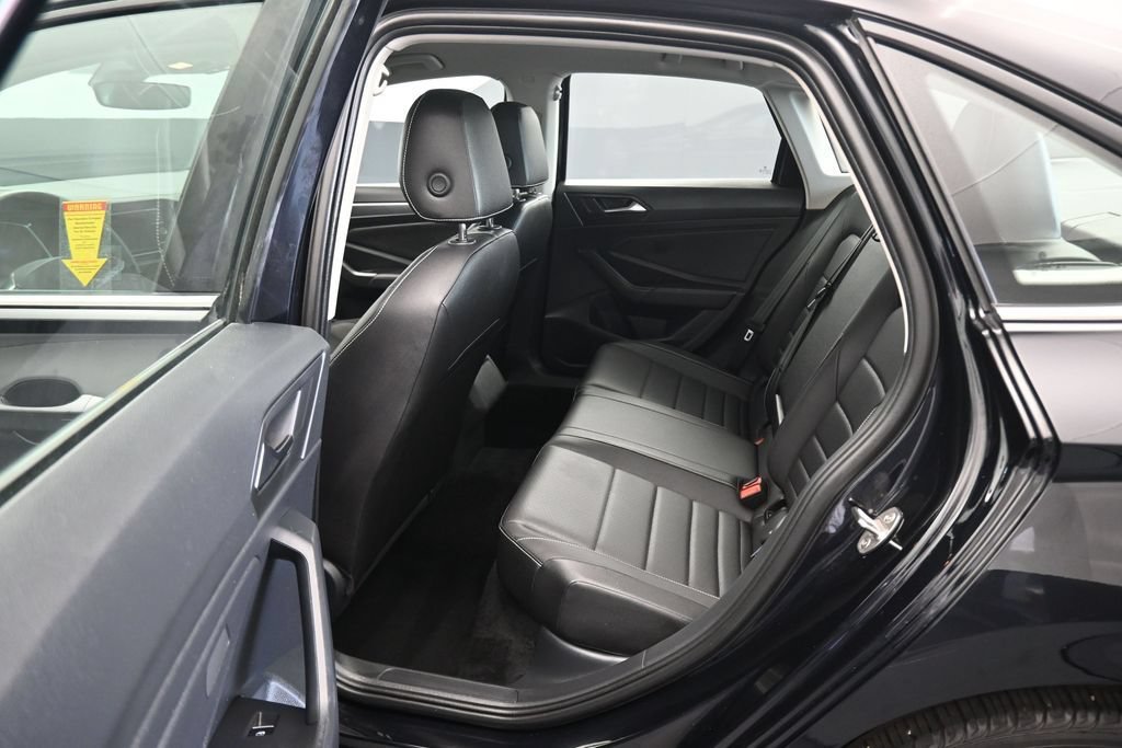 Used 2024 Volkswagen Jetta SE FWD image 30