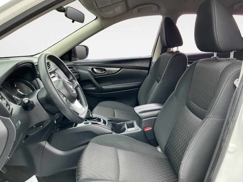 Used 2017 Nissan Rogue S AWD/4WD image 11