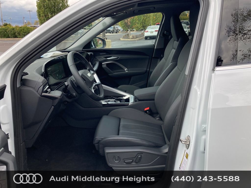 Used 2025 Audi Q5 Premium Plus w/ Premium Plus image 11