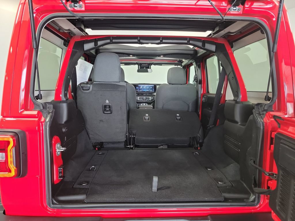 Used 2025 Jeep Wrangler Unlimited Sport AWD/4WD image 26