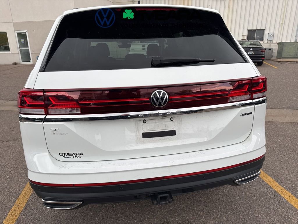 Used 2025 Volkswagen Atlas SE AWD/4WD image 5