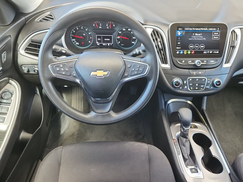 Used 2025 Chevrolet Malibu LT FWD image 11