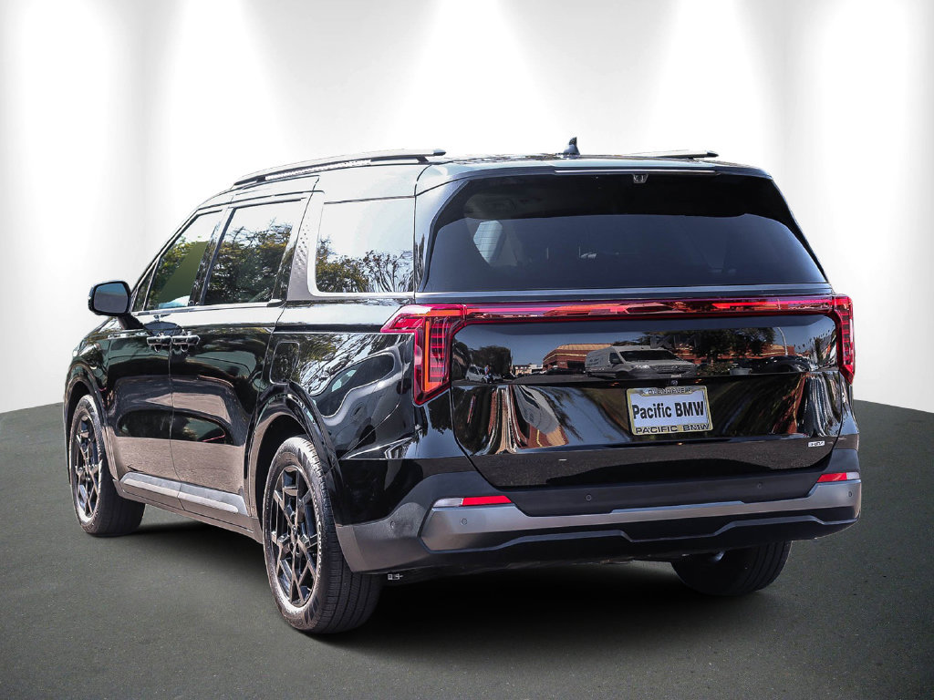 Used 2026 Kia Carnival SX Prestige FWD image 4