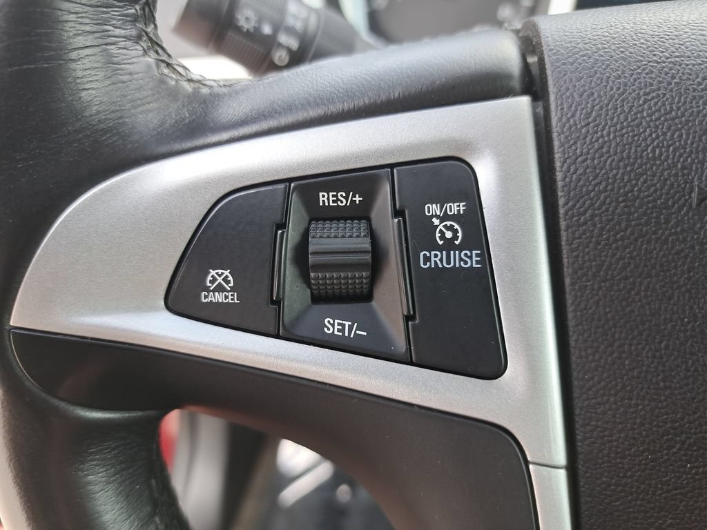 Used 2017 Chevrolet Equinox Premier w/ Enhanced Convenience Package FWD image 17