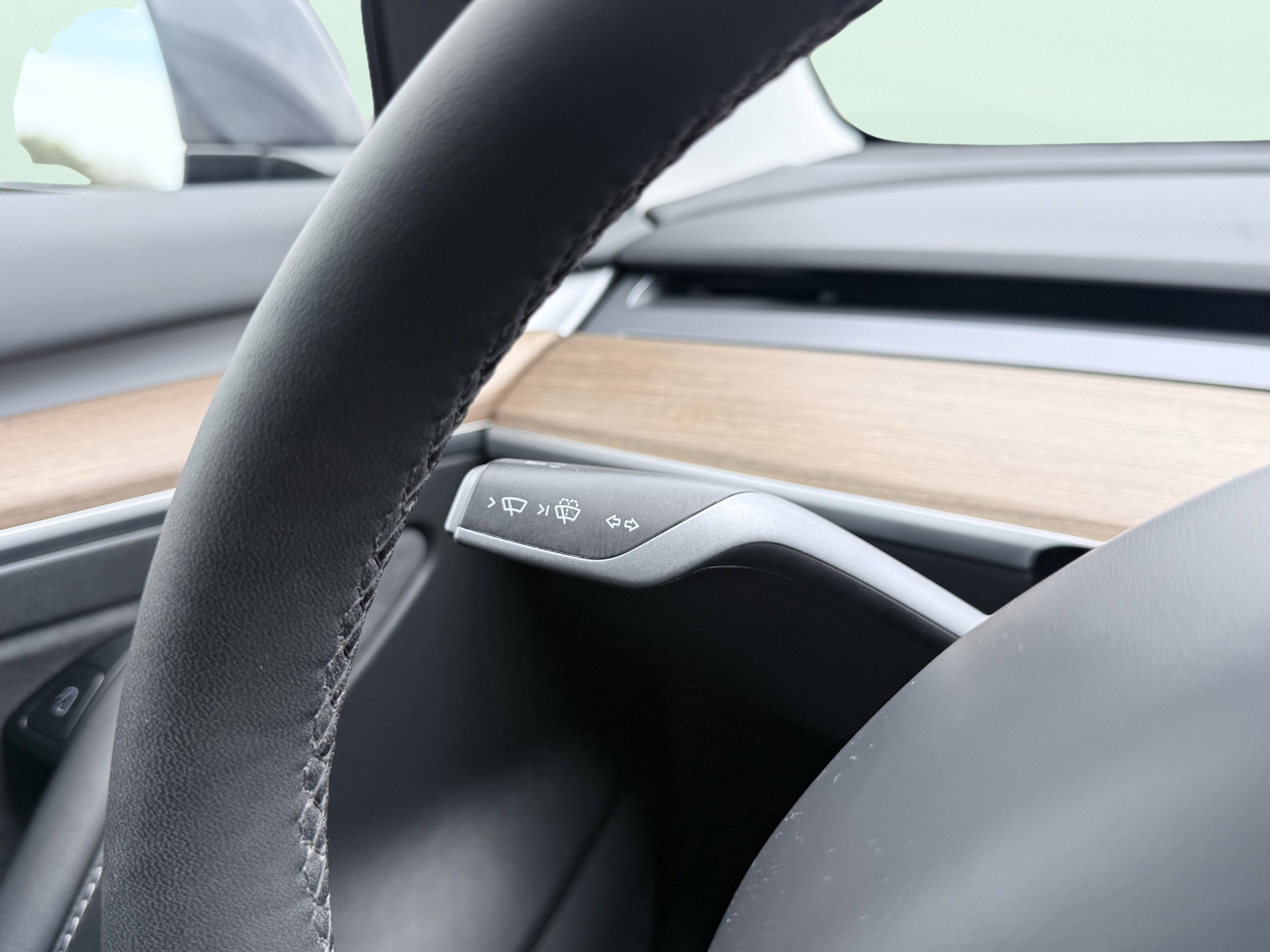 Used 2023 Tesla Model 3 Standard Range image 65