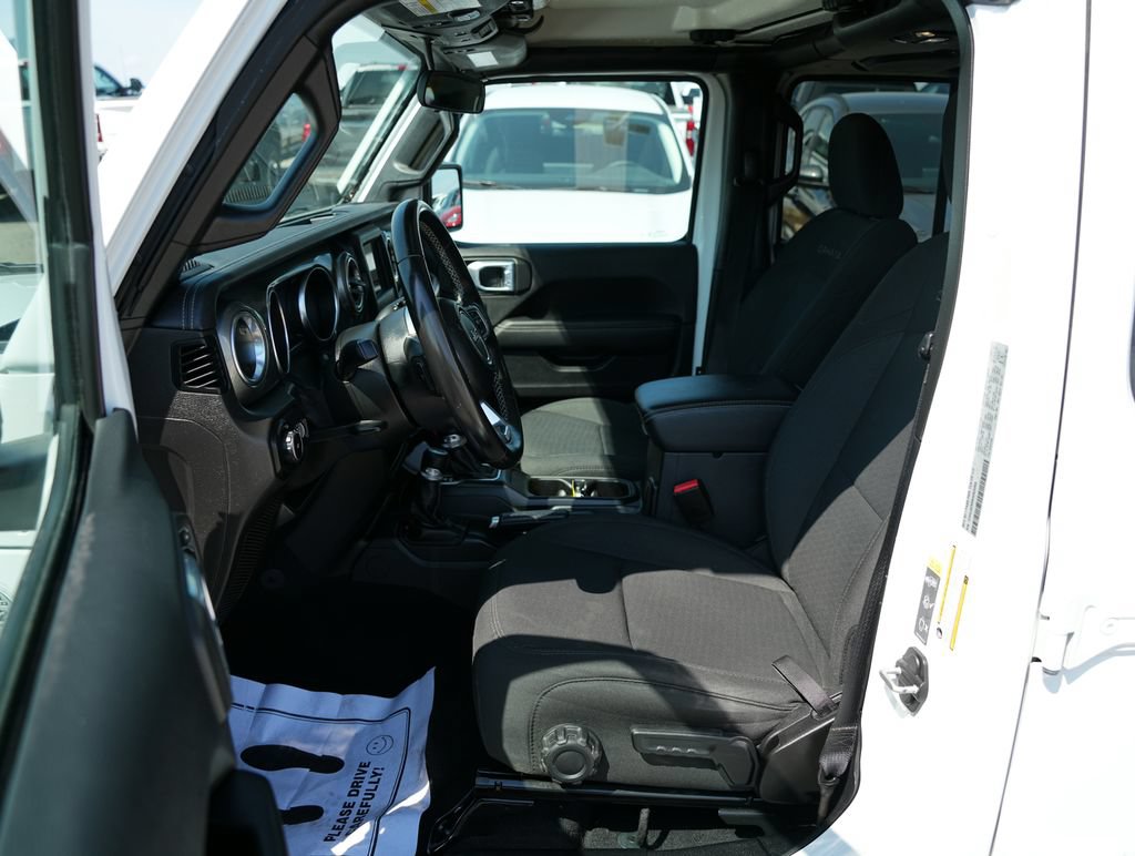 Used 2021 Jeep Wrangler Unlimited Sahara AWD/4WD image 19