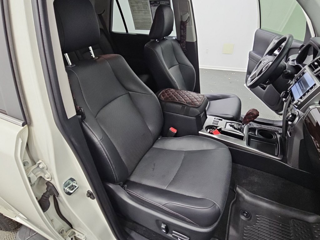 Used 2023 Toyota 4Runner Limited RWD image 38