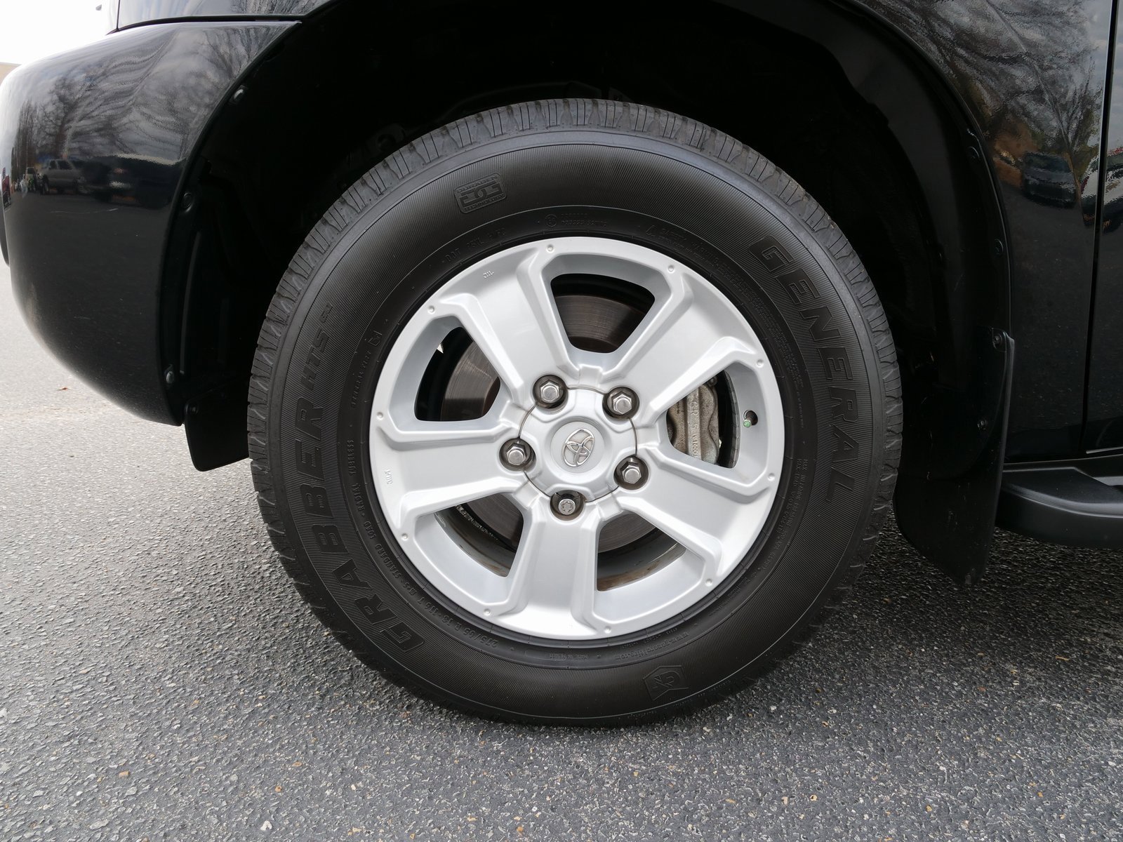 Used 2022 Toyota Sequoia SR5 image 13