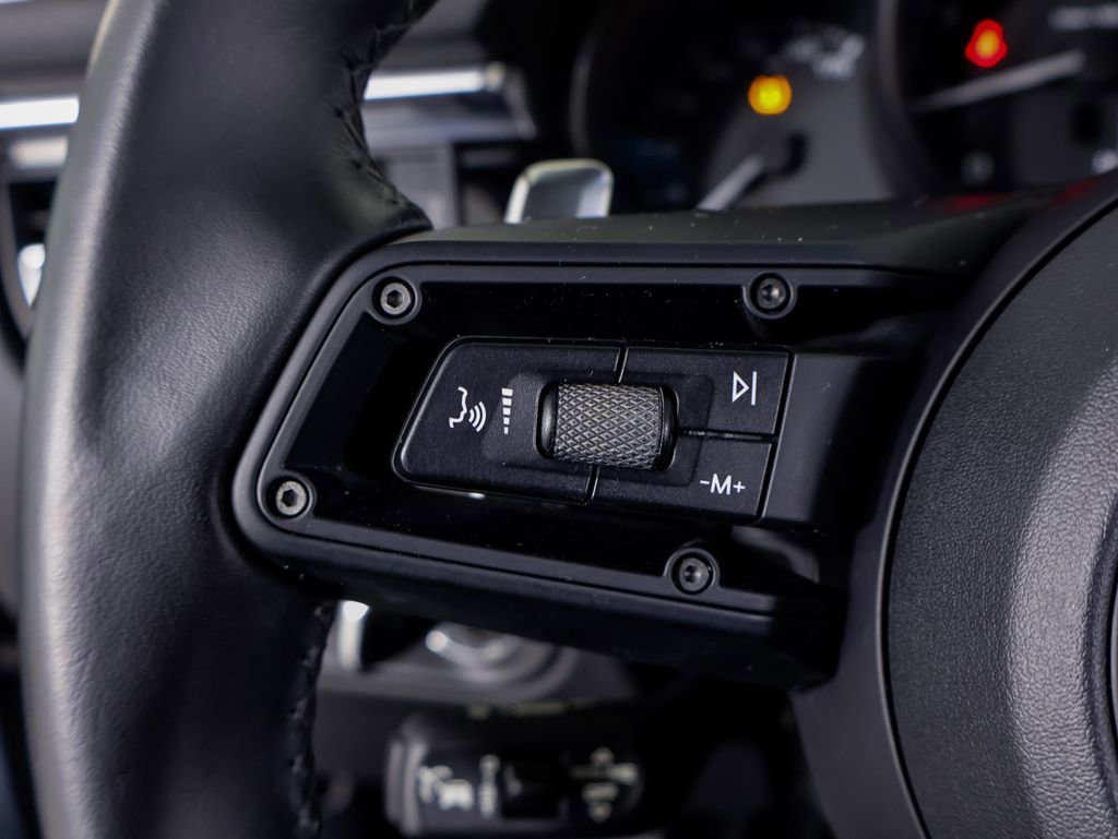 Certified 2024 Porsche Macan w/ Premium Plus Package image 23