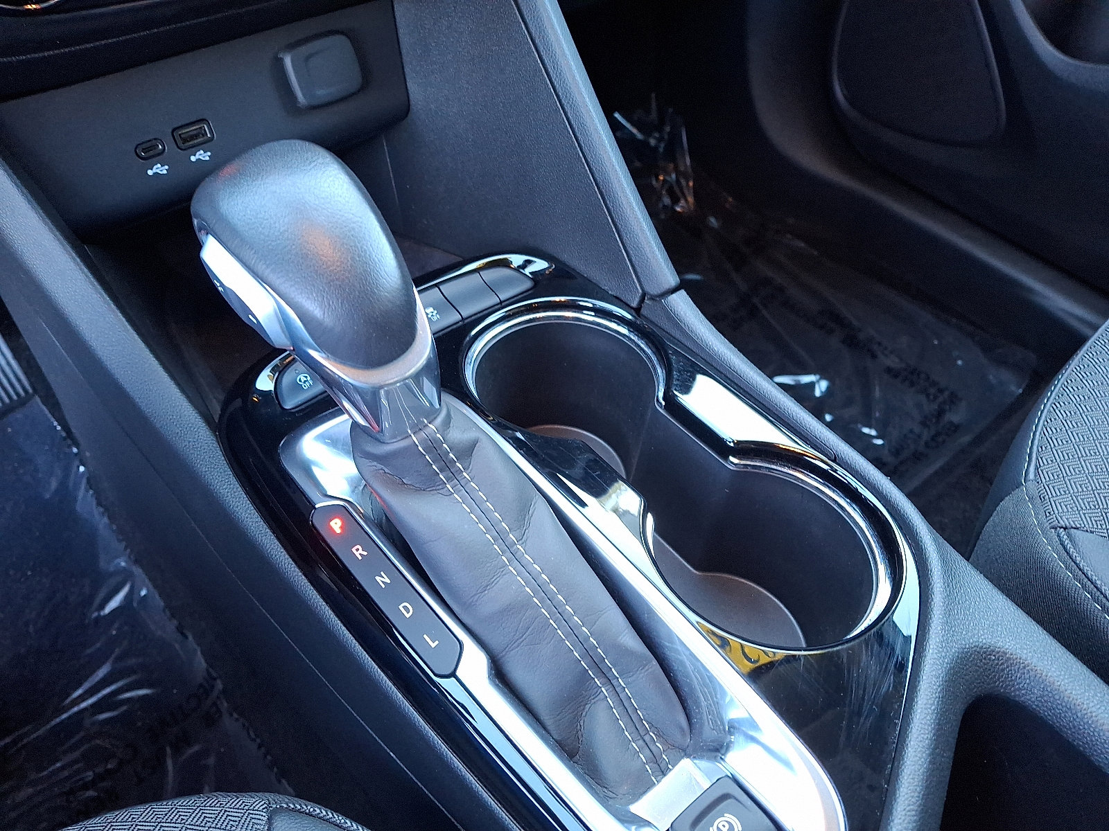 Certified 2024 Buick Encore GX Preferred w/ Comfort Package image 22