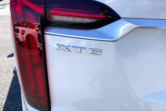 Used 2023 Cadillac XT6 Luxury AWD/4WD image 7