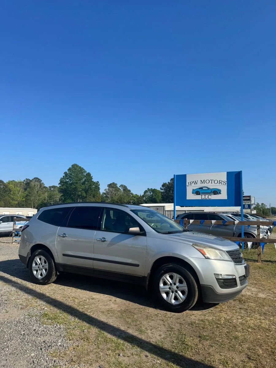 Used 2017 Chevrolet Traverse LS