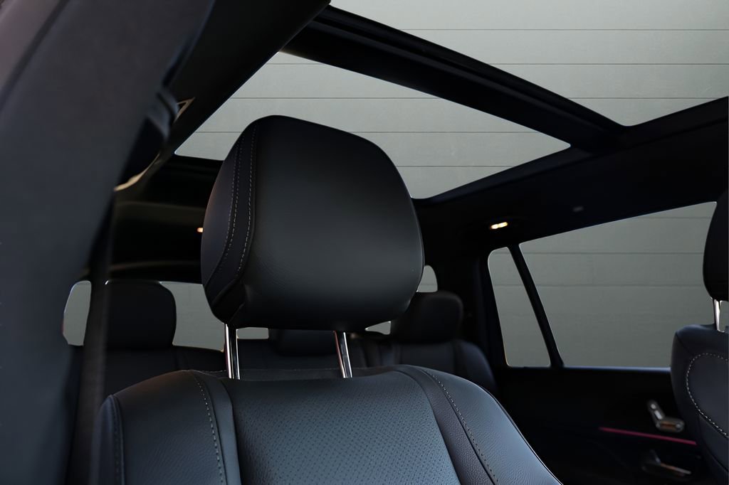 Used 2025 Mercedes-Benz GLS 450 4MATIC image 80