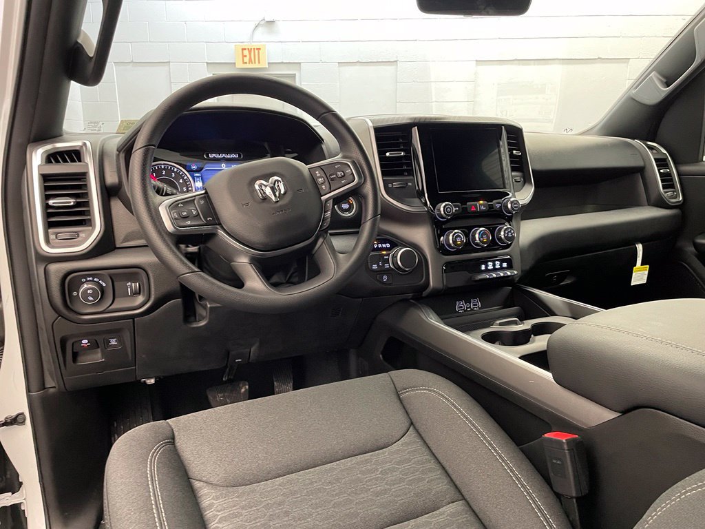 New 2026 RAM 1500 Express AWD/4WD image 12