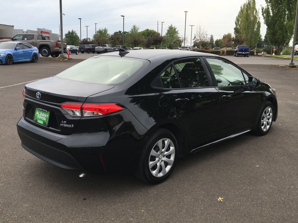 Used 2024 Toyota Corolla LE FWD image 7