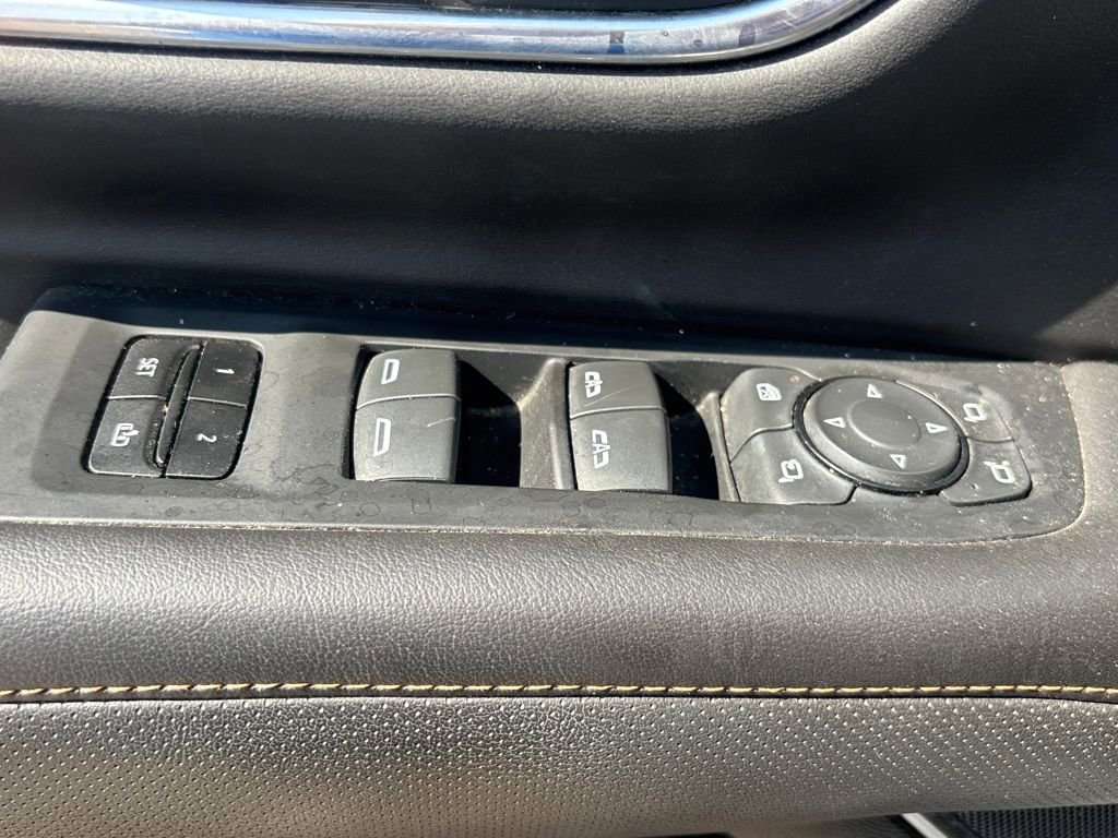 Used 2021 GMC Yukon XL AT4 w/ Rear Media and Nav Package image 8