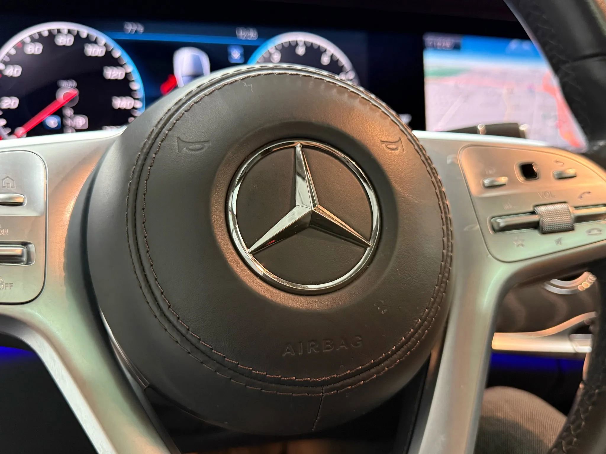 Used 2018 Mercedes-Benz S 560 4MATIC Sedan image 25