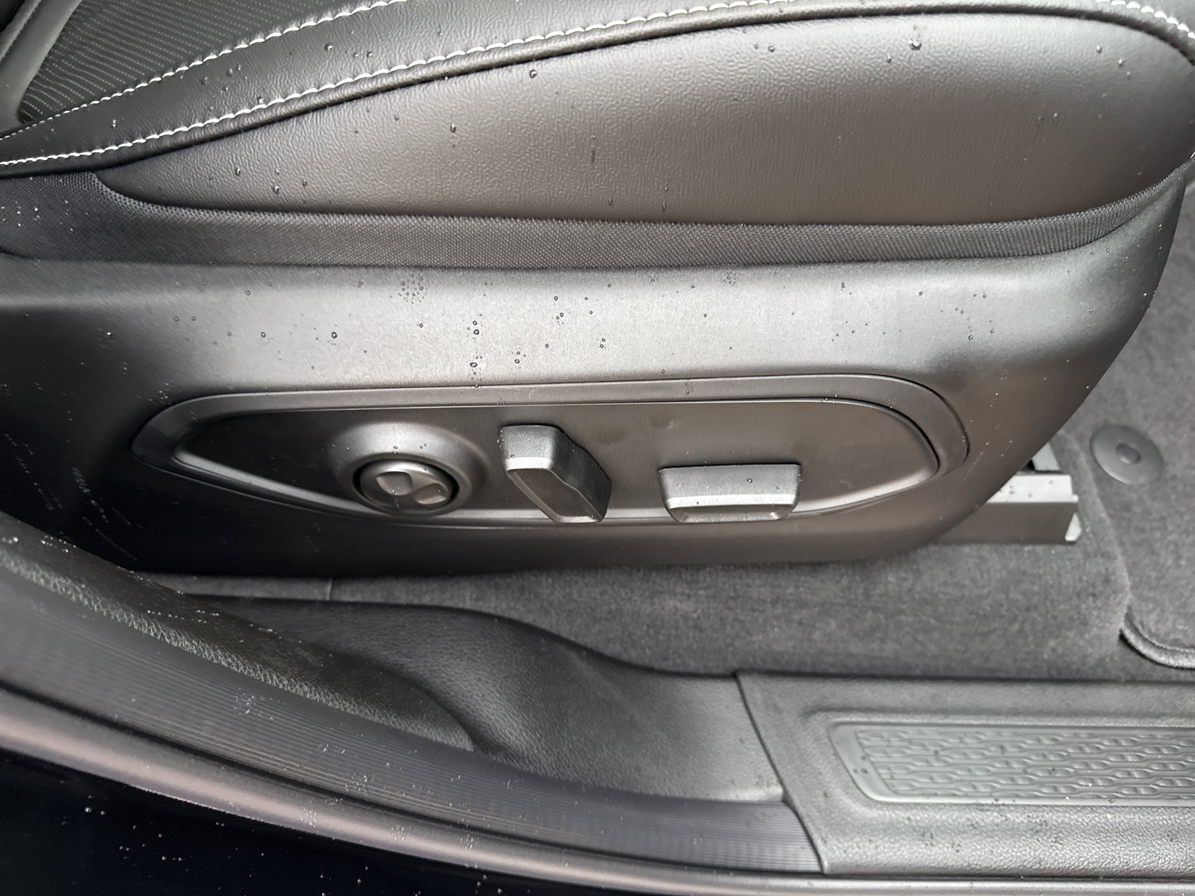 New 2025 Jeep Grand Cherokee Limited w/ Luxury Tech Group II image 31