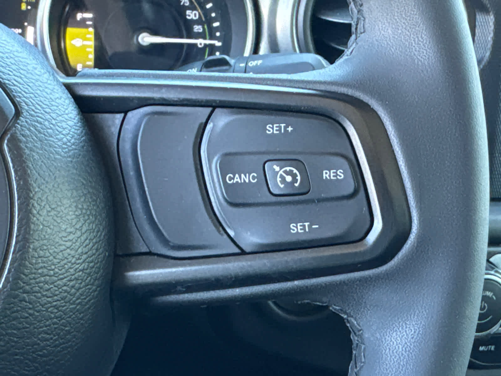 Used 2023 Jeep Wrangler Unlimited image 20