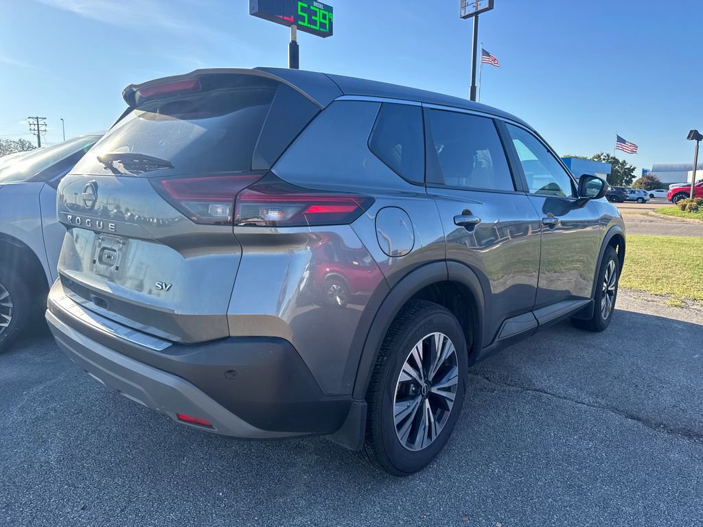 Used 2023 Nissan Rogue SV image 4