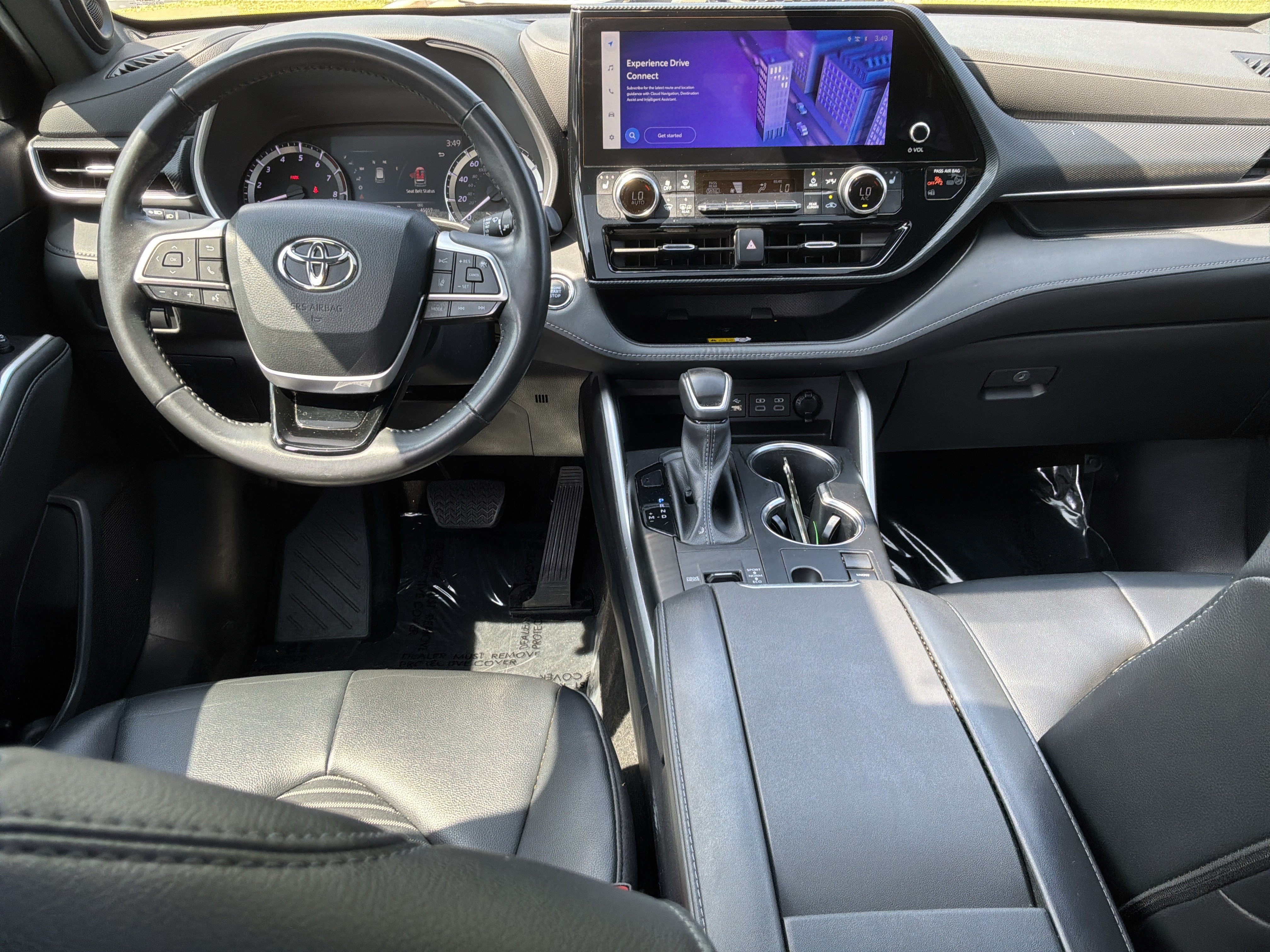 Used 2023 Toyota Highlander XSE FWD image 29