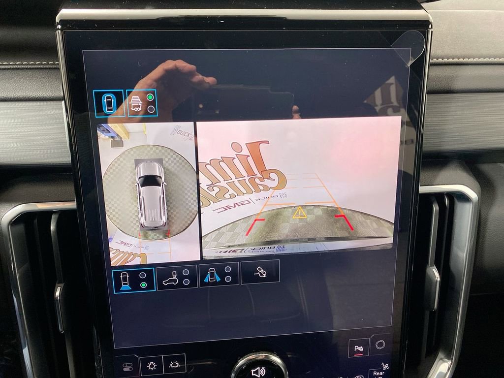 Used 2025 GMC Acadia Elevation w/ Black Edition image 17