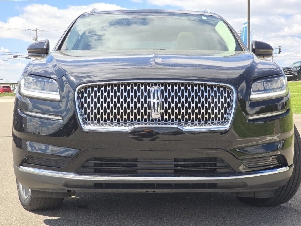 Used 2023 Lincoln Nautilus Reserve w/ Cargo Utility Package AWD/4WD image 15
