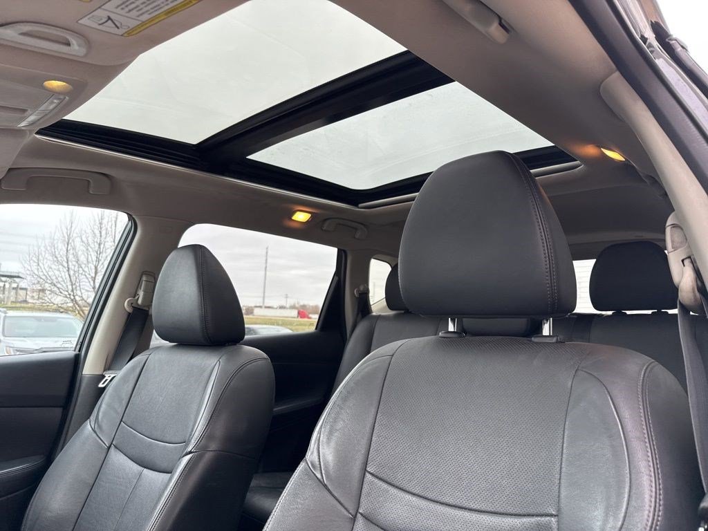 Used 2015 Nissan Rogue SL w/ SL Premium Package image 10