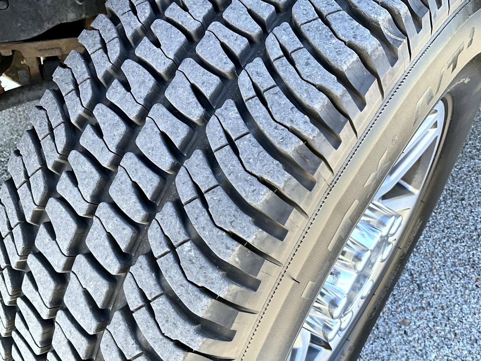 Used 2017 Ford F350 Lariat w/ Lariat Ultimate Package AWD/4WD image 25