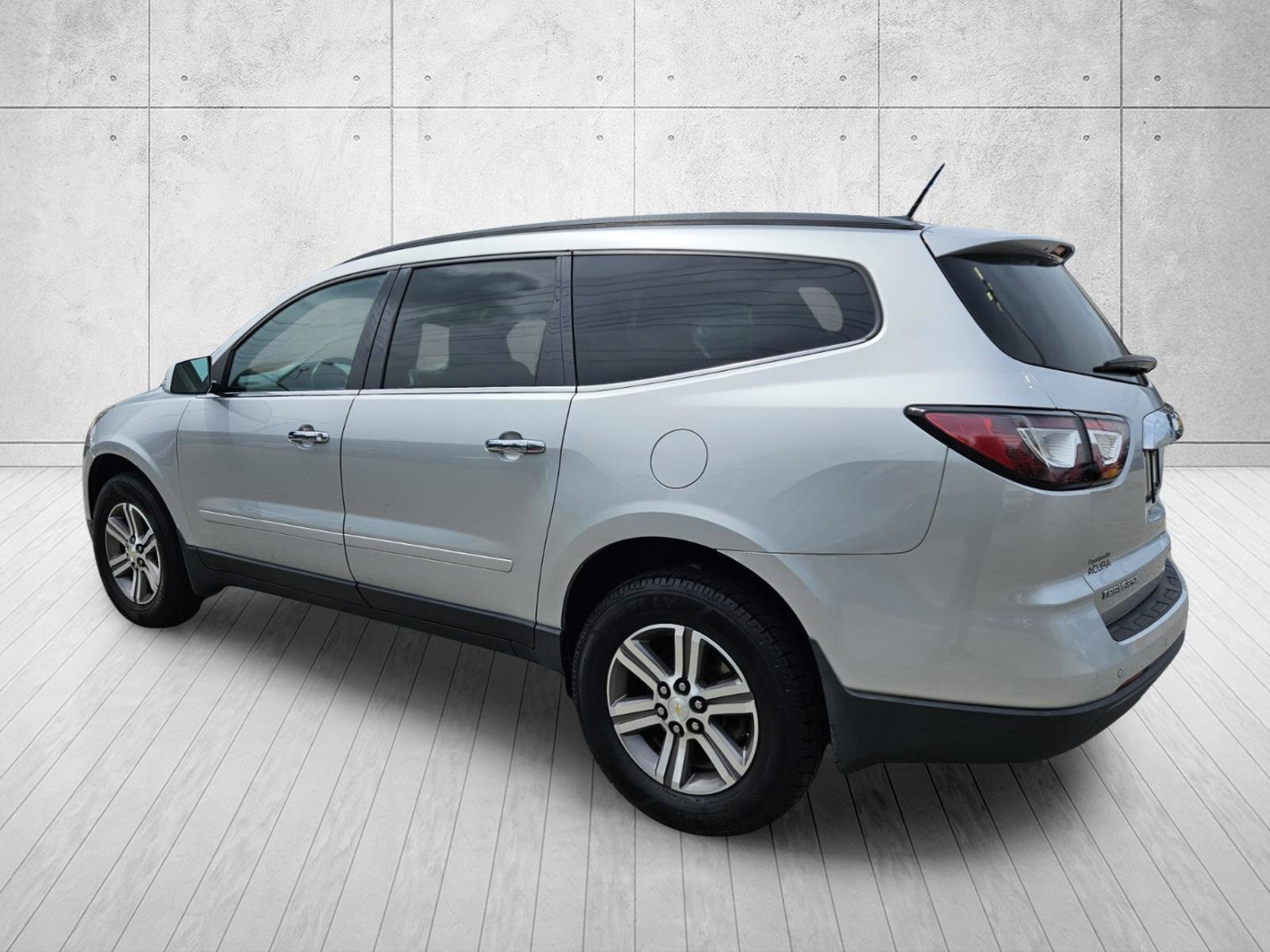 Used 2017 Chevrolet Traverse LT FWD image 5