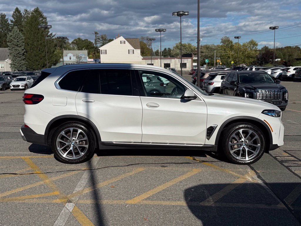 Used 2024 BMW X5 xDrive40i w/ Premium Package AWD/4WD image 7