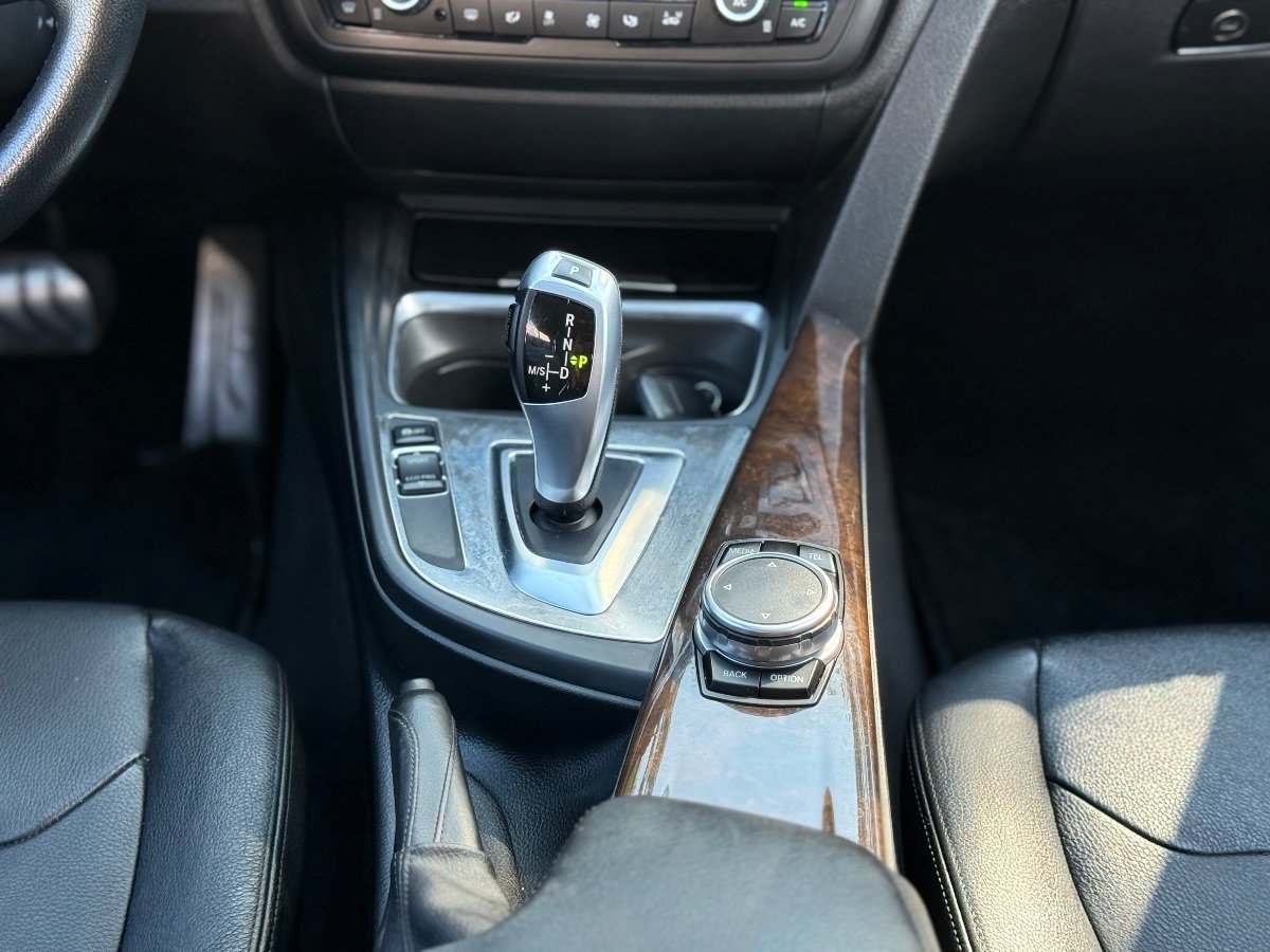 Used 2015 BMW 335i xDrive Sedan AWD/4WD image 23