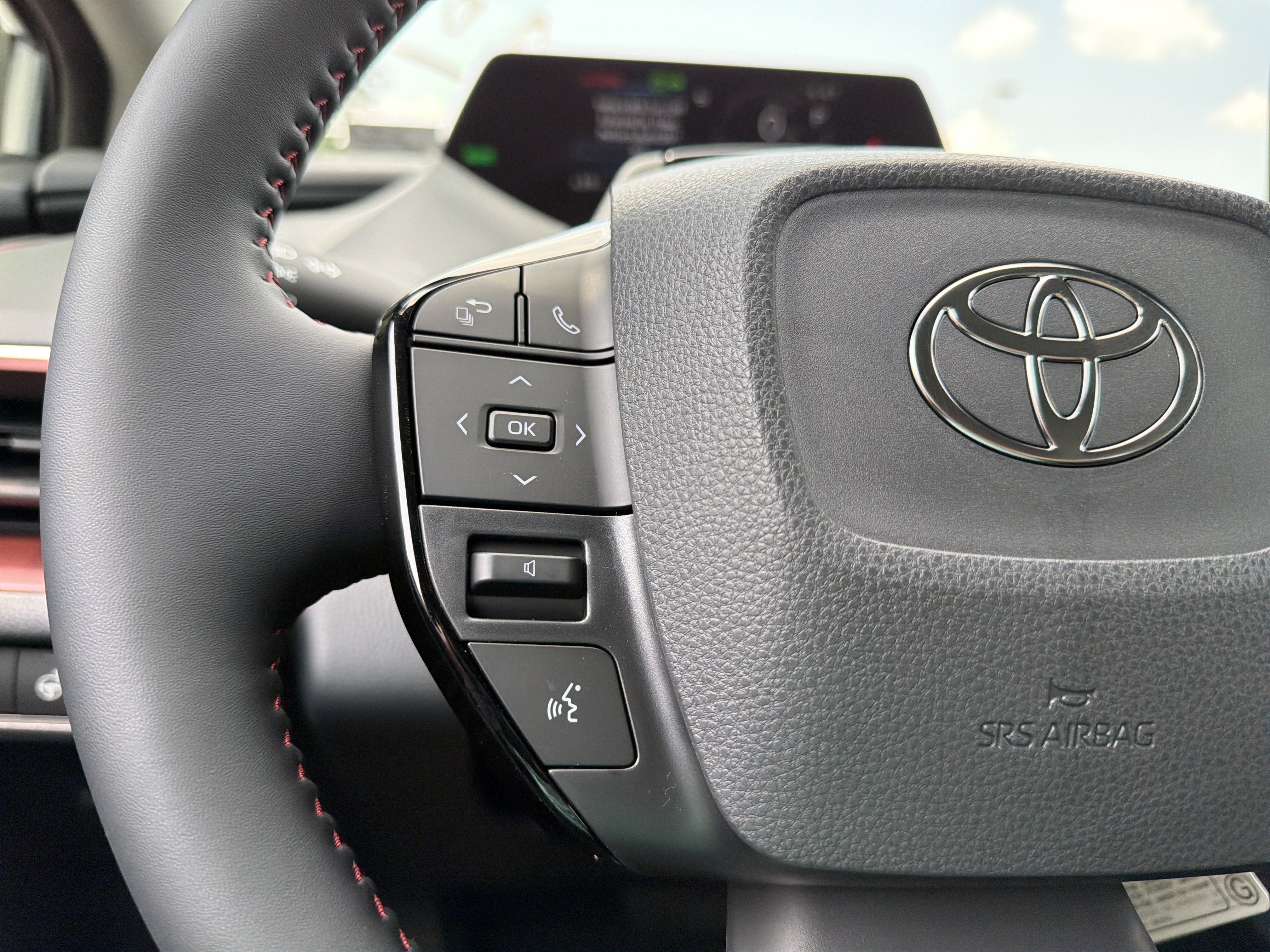 New 2026 Toyota Prius Plug-In Hybrid FWD image 16