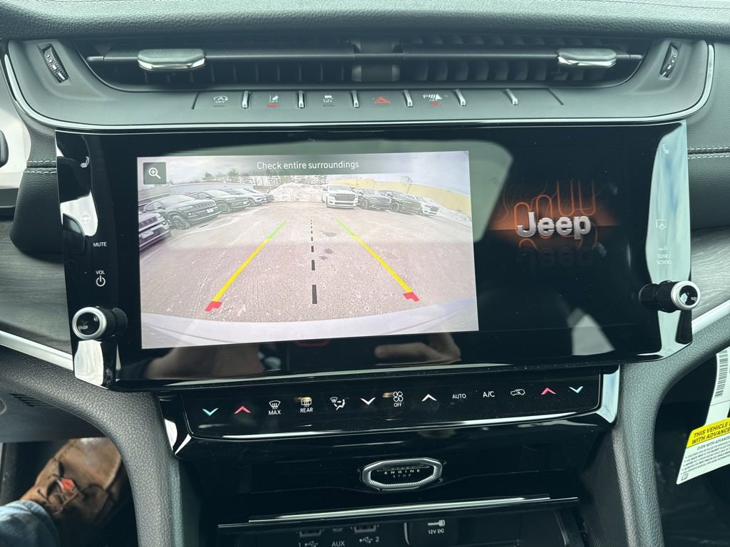 New 2026 Jeep Grand Cherokee Altitude image 13